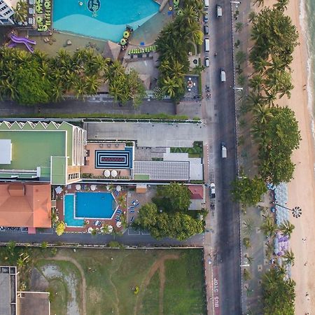 Mera Mare Pattaya Beach And Resort Exterior photo
